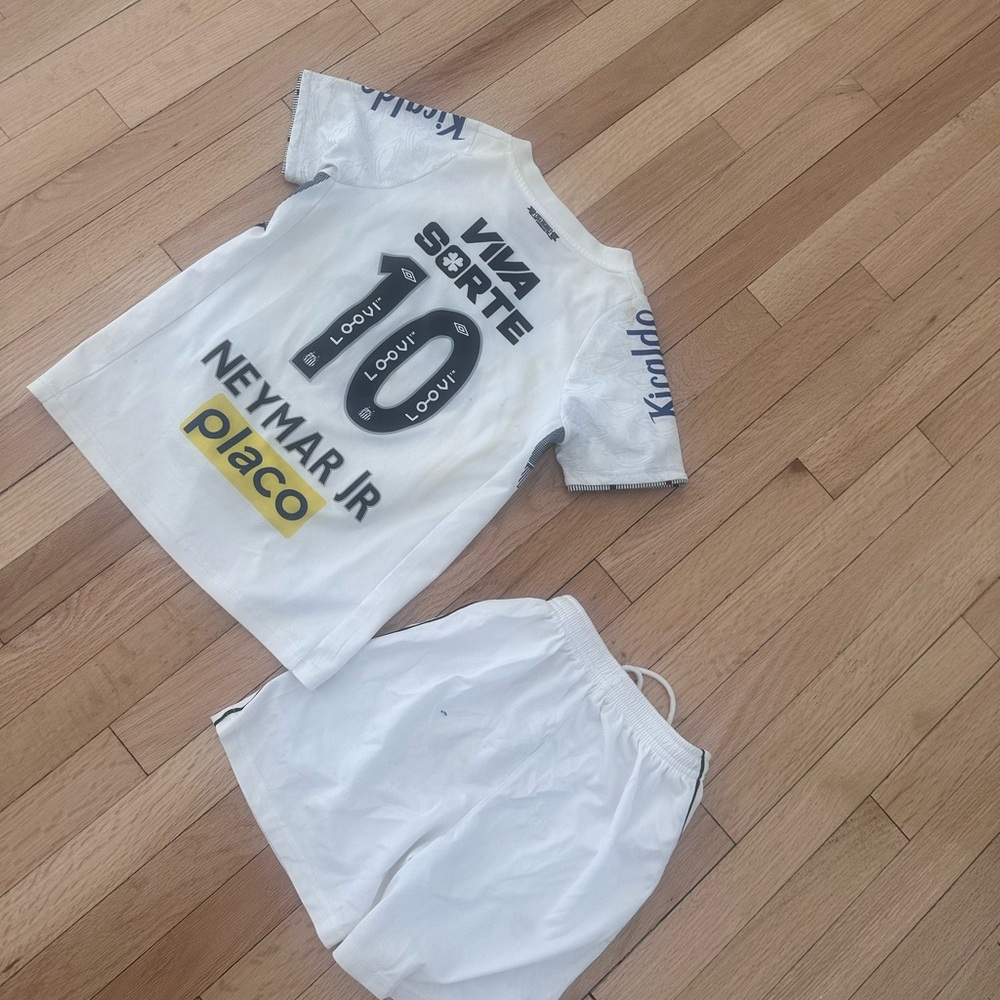 NEYMAR #10 SANTOS F.C HOME 25-26 SOCCER KIT - Picture 5 of 15